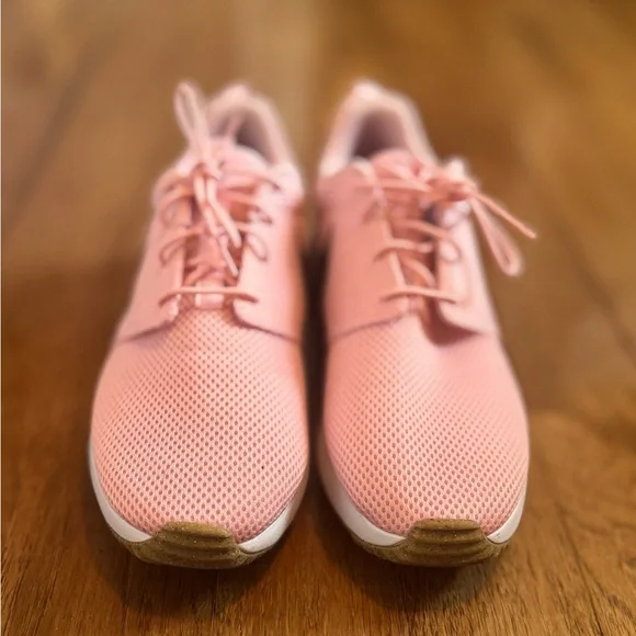 Nike Pink golf shoes - Picture 3 of 5